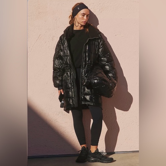 ▪️NWT Free People Patricia Packable Poncho Puffer - Picture 1 of 8